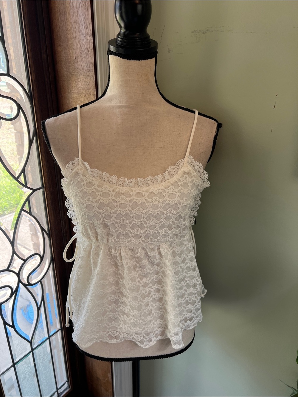 Women's White Lace Camisole Tank with Spaghetti Straps